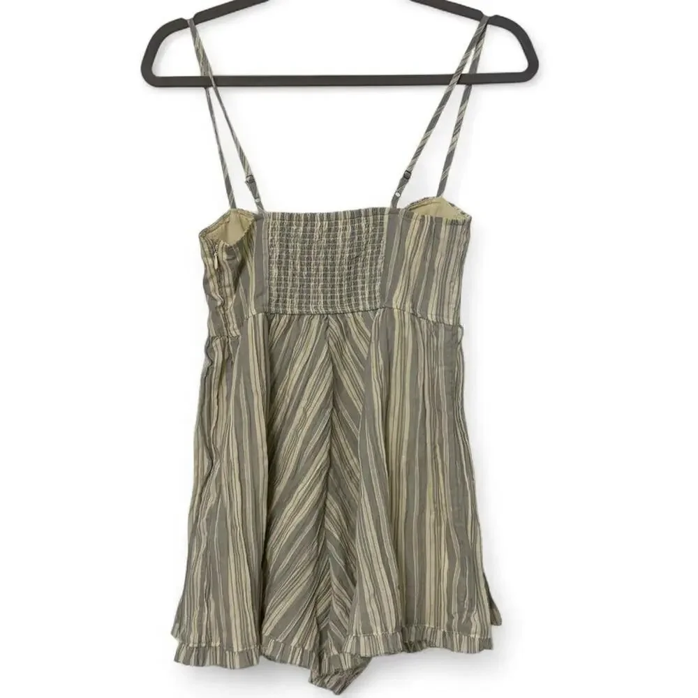 Urban Outfitters NWT Striped Romper In Shade Carbon Super Casual Cute Size XS - Picture 2 of 7